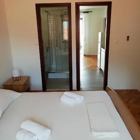 Juric Apartamento *